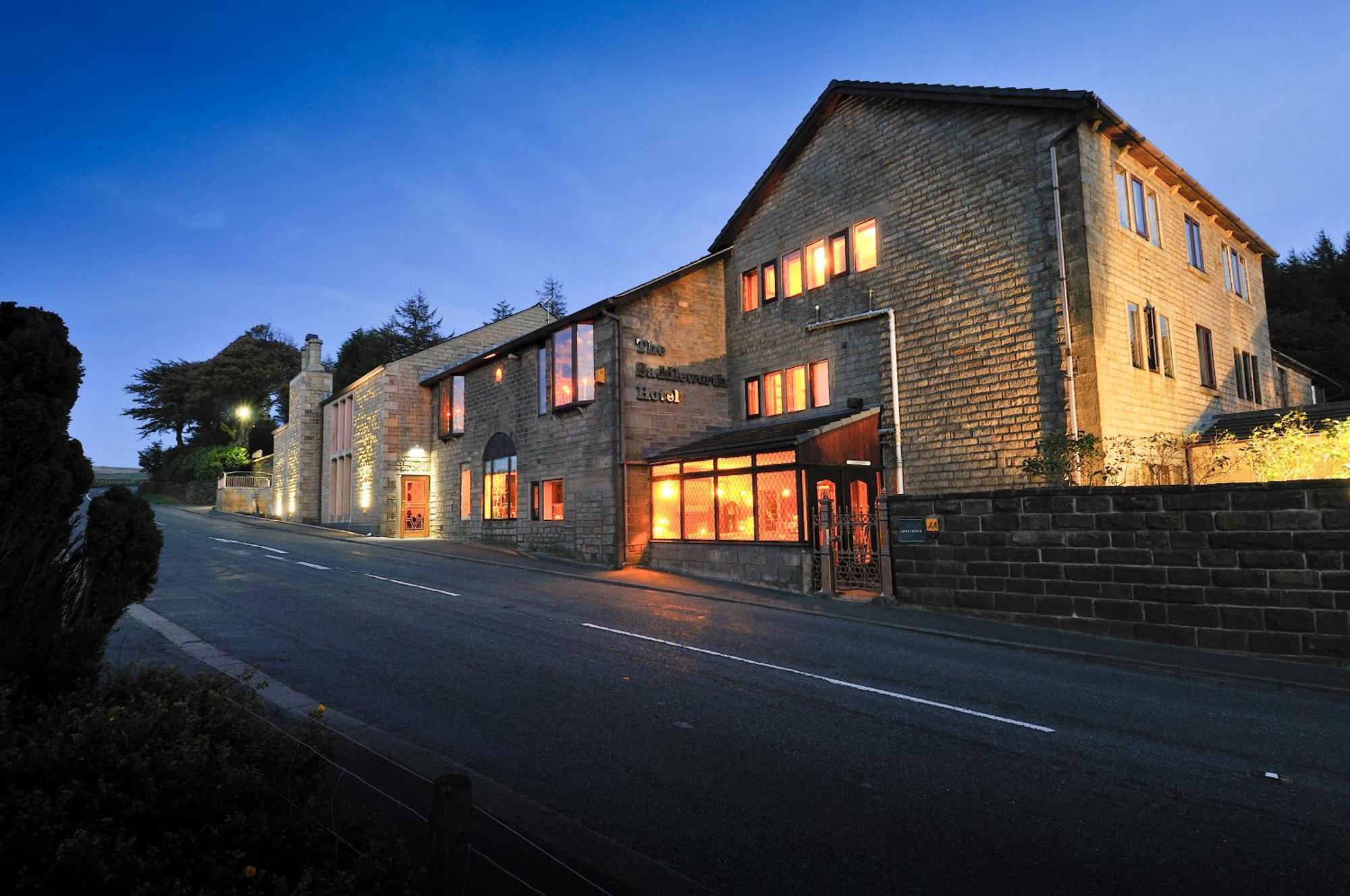 The Saddleworth Hotel Diggle Екстериор снимка