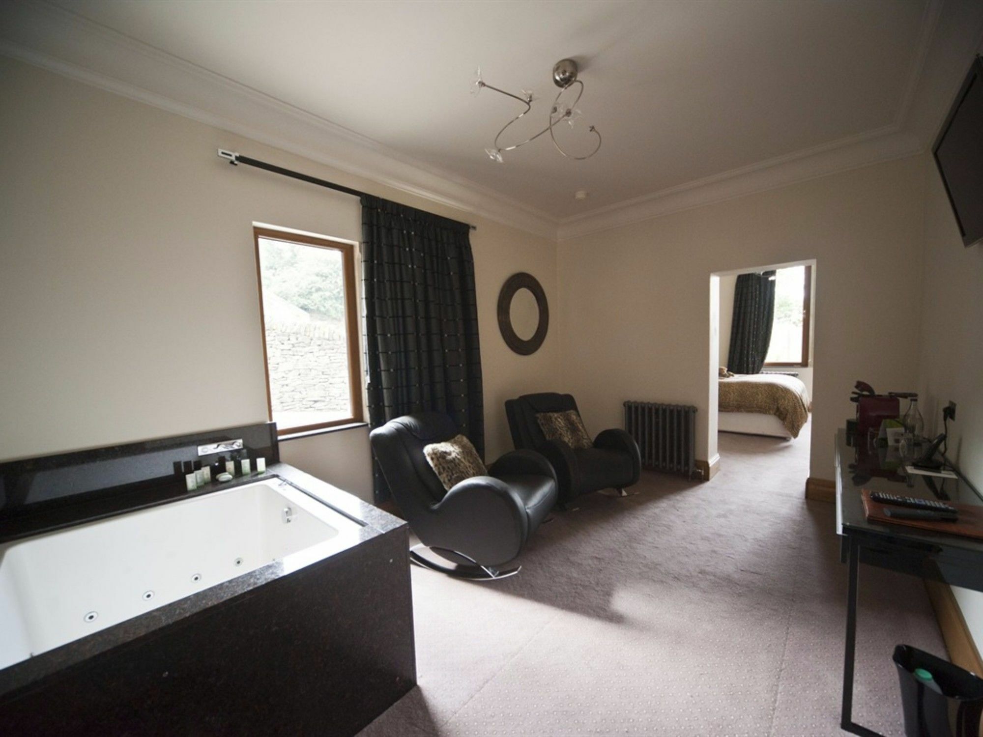 The Saddleworth Hotel Diggle Екстериор снимка