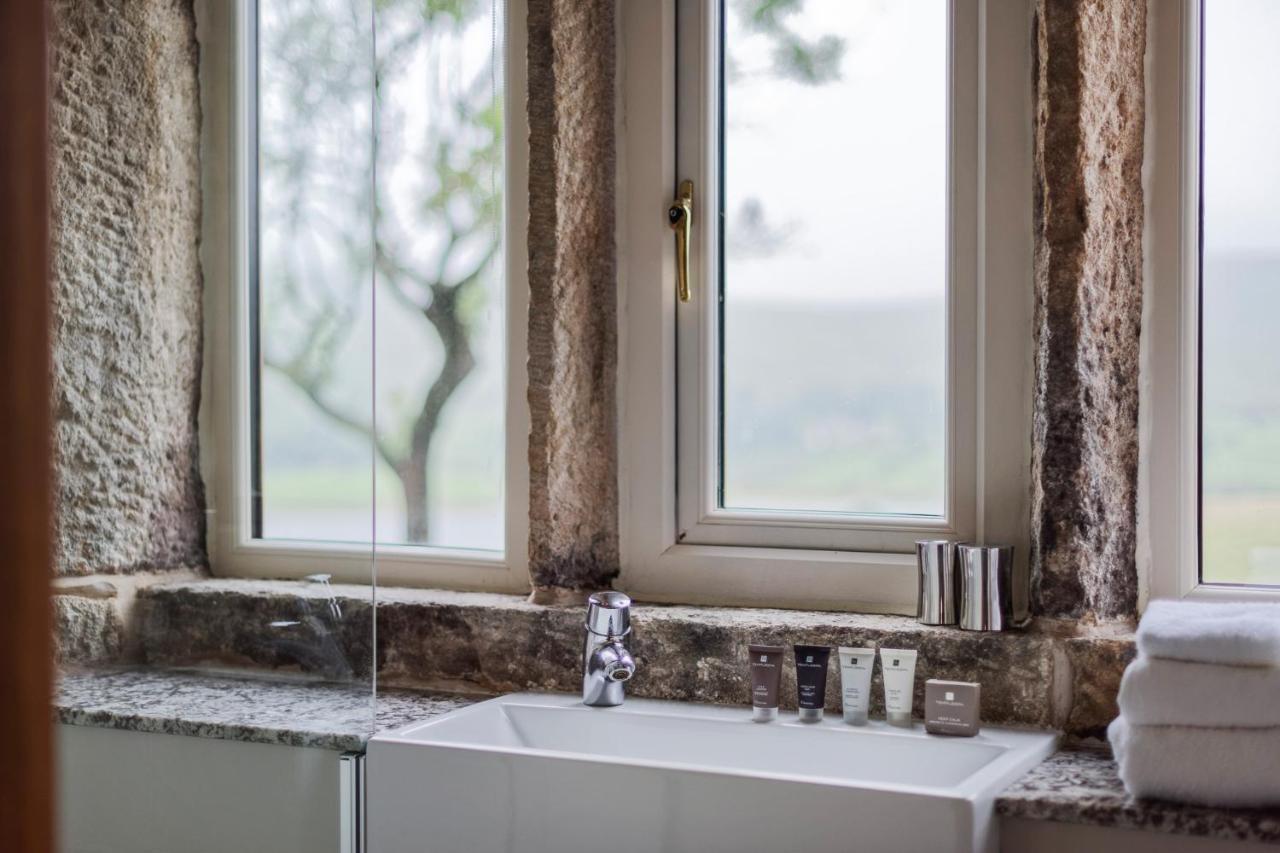 The Saddleworth Hotel Diggle Екстериор снимка